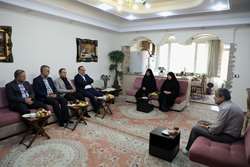 دیدار مسئولان دانشگاه علوم پزشکی ایران با خانواده شهید مجتبی ملکی
